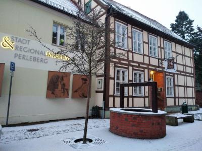 Stadt Perleberg | Blick auf das Stadt- und Regionalmuseum im Winter im Winter