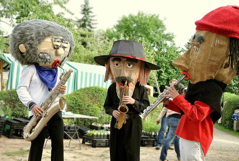 Die Sax Puppets sind als Walkact unterwegs. Foto: privat