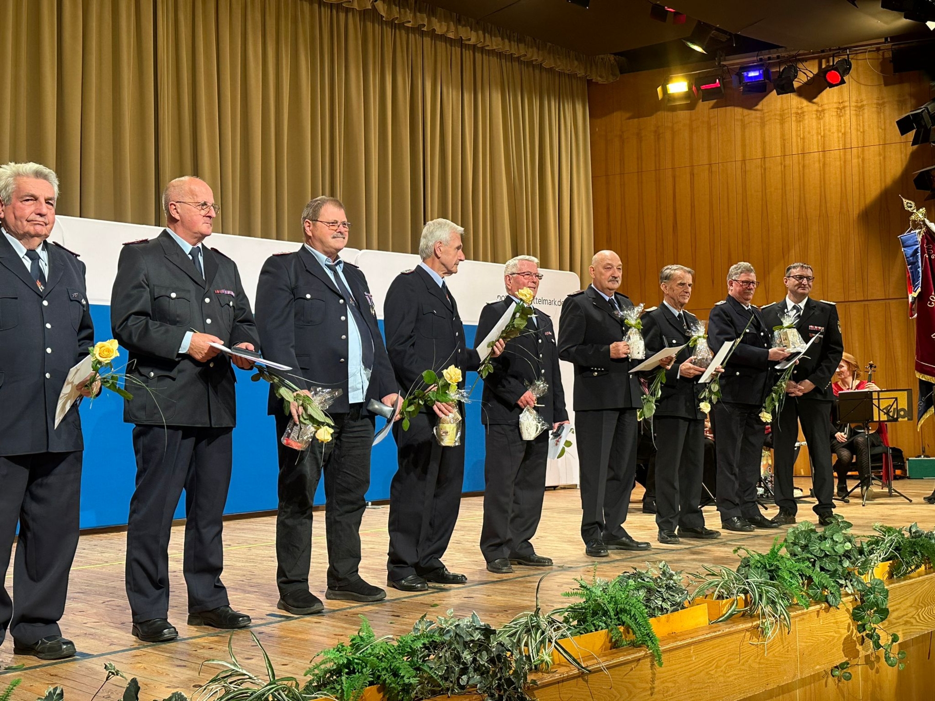 Festveranstaltung zu Ehren langjährig gedienter Kameradinnen und Kameraden der Freiwilligen Feuerwehren im Landkreis Potsdam-Mittelmark