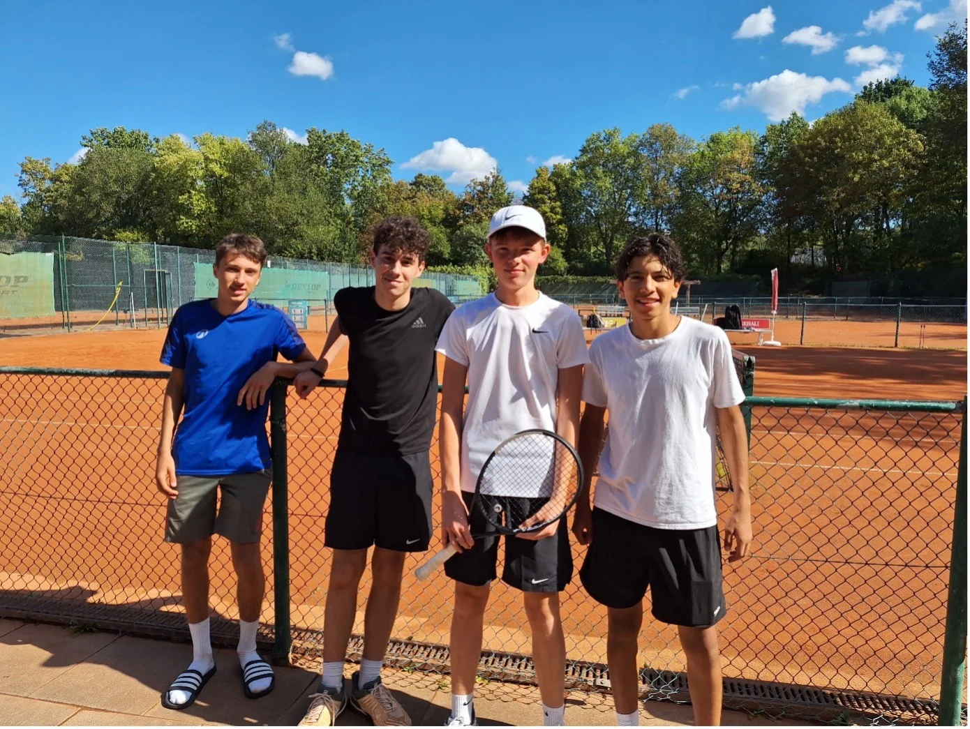 Das THG Tennis Team der WK II (2010-2012): Henri Kolz, Kjell Fenten, Samuel Schott, David Gonzales (es fehlt Johann Heller)