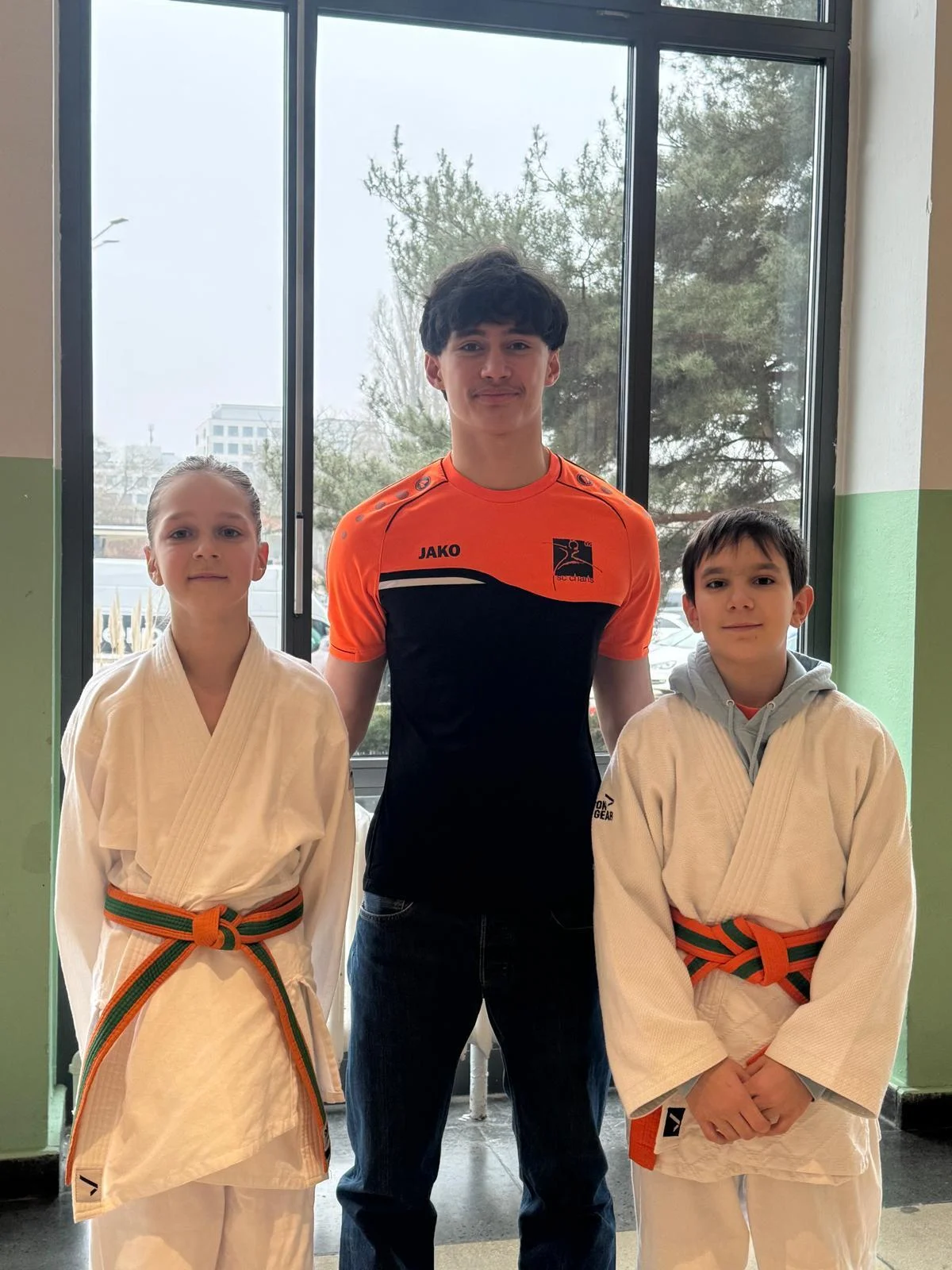 Neo und Balthasar mit unserem Trainer Theodor