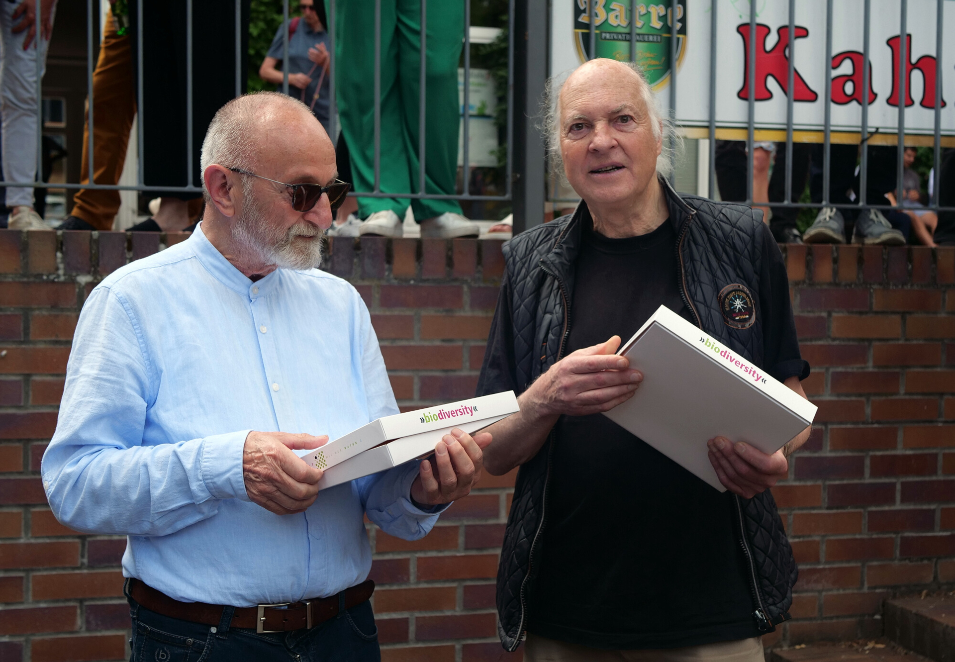 Herbert Schirmer (l.) und Sieghardt Auer, Aquamediale-Macher der ersten Stunde. Foto: Ingrid Hoberg