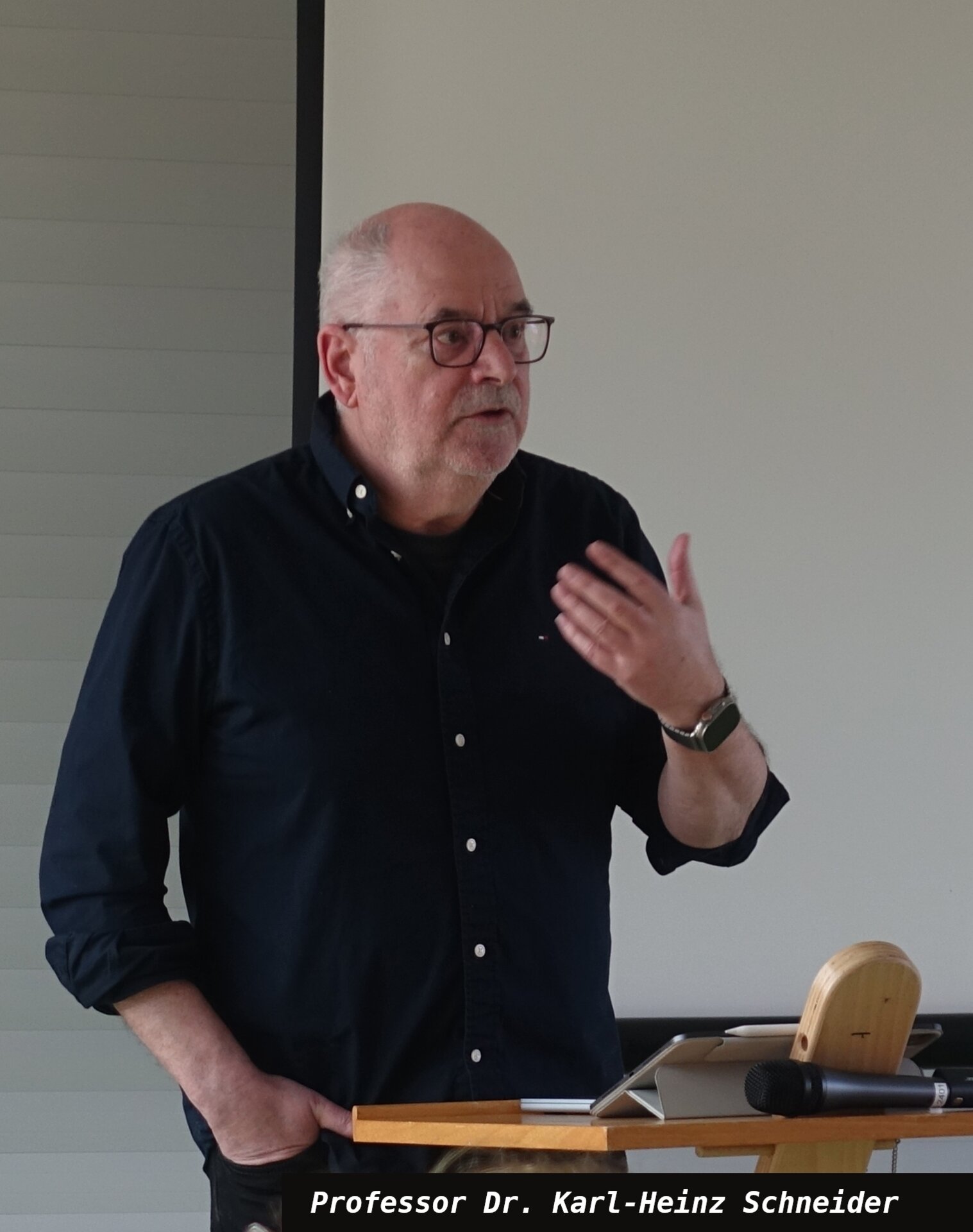 Prof. Dr. Karl-Heinz Schneider