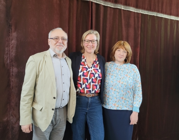 Die Staatssekretärin Silke Schiller-Tobies zu Besuch bei der Jüdischen Gemeinschaft Schleswig-Holstein