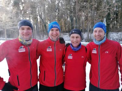 Das Foto zeigt Jens Beu, Ole Reinholdt, Bernd Jänike und Marcel Raith nach ihrem Trainingslauf. Foto: Katja Beu