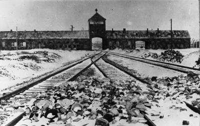 Stanislaw Mucha | Eingang zum Konzentrationslager Auschwitz-Birkenau