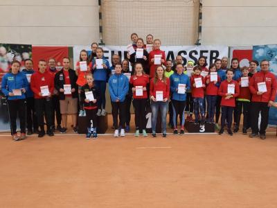 Foto zur Meldung: Deutsches Sportabzeichen an engagierte Clubmitglieder verliehen