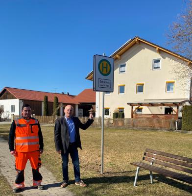 Neue Bushaltestelle im „Oberen Dorf“ in Haidlfing eingerichtet