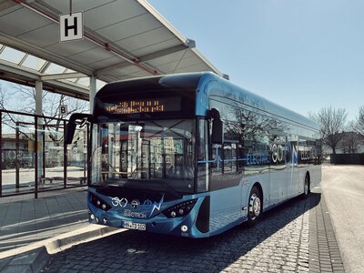 Ein erstes Fazit nach dem dritten E-Bus-Test im Stadtlinienverkehr Senftenberg (Bild vergrößern)