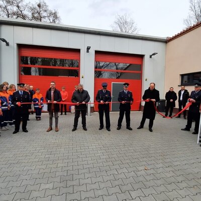 Foto zur Meldung: Feuerwehrgebäude Zinndorf übergeben
