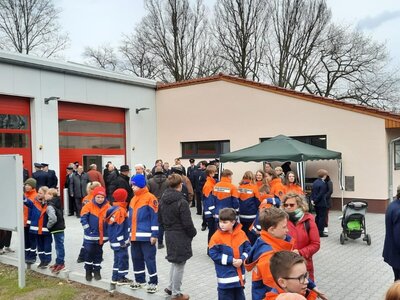 Foto zur Meldung: Feuerwehrgebäude Zinndorf übergeben