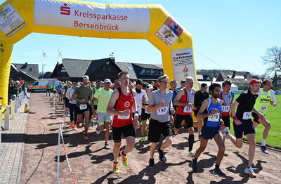 Corinna Tappe und Andreas Bröring siegen über die 10,4 km