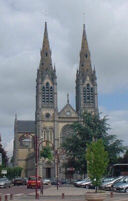 Die Kirche Notre Dame am Marktplatz ist eines der markantesten Gebäude in der Partnerstadt Vimoutiers