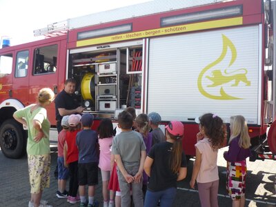 Meldung: Feuerwehrbesuch der Sonnenkinder des Kindergartens Hegelstraße