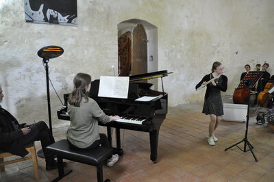 Josefine Westphal (Querflöte) aus Wittenberge und Emma Wielgosz (Klavier) I Foto: Renè Hill (Bild vergrößern)