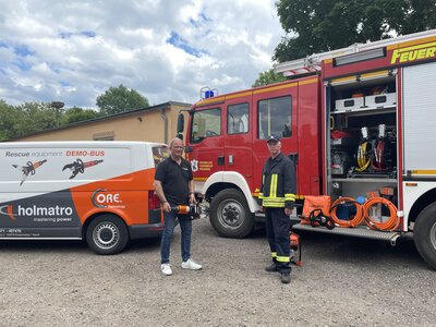 Übergabe des neuen hydraulischen Rettungsgerätes an die Freiwillige Feuerwehr Preddöhl
