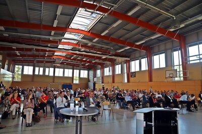 Zur Sache: Landesregierung besuchte Schulcampus Lehnin (Bild vergrößern)