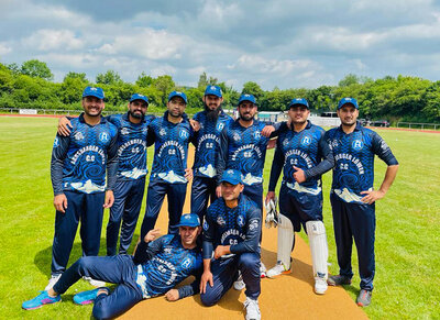 Cricket-Team ist stolz auf neue Trikots