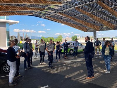 Programmrat und AG 365 trafen sich beim Energiedienst in Rheinfelden, um die Photovoltaik-Initiative weiter voranzubringen. Foto: Energiedienst AG
