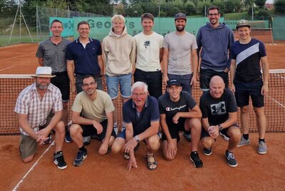 Vorschaubild der Meldung: Tennis-Mannschaft erreicht Meistertitel