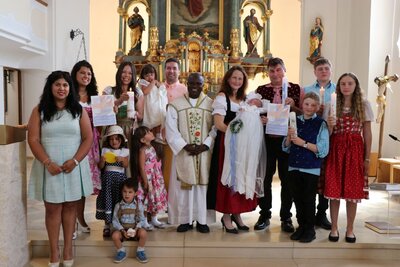 Foto zur Meldung: Feierliche Taufe in unserer Pfarrkirche