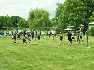 Volleyballmeeting auf dem Segelplatz (30. Juli 2022) (Bild vergrößern)