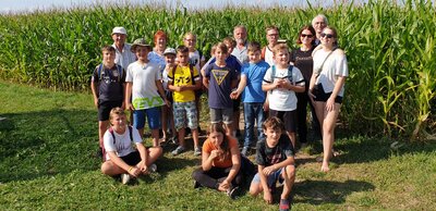 Wielenbacher Kids im Maislabyrinth (Bild vergrößern)