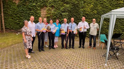 Bundespolizeiorchester Berlin spielte für Patienten und Pfleger in Herzfelde - Sommerfest in Alter Schule brachte viel Freude