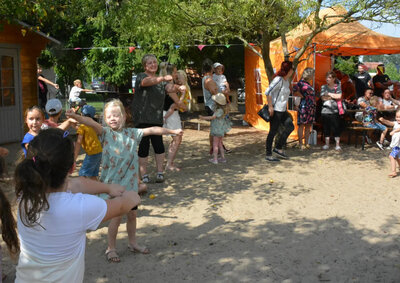 Foto zur Meldung: Gross Laasch - Erstes Kinderfest mit der Gemeinde als Kita-Träger