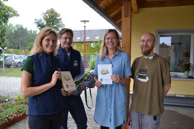Foto zur Meldung: Kita „Villa Sonnenschein“ erhält Waldkönner-Auszeichnung