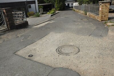 Der Schießhausweg braucht dringend eine Sanierung. Das hat der Gemeinderat nun in die Wege geleitet.