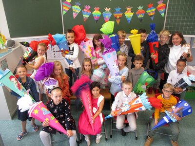 Meldung: Neue Erstklässler beginnen ihre Schulzeit
