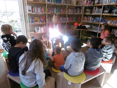 Büchereibesuch der Sonnenkinder des Kindergartens Hegelstraße