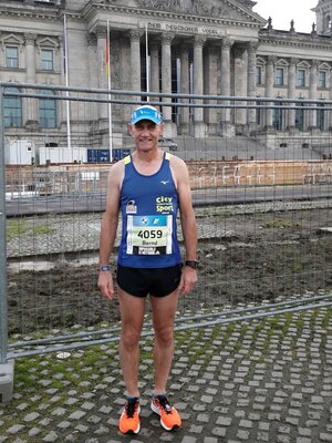 Foto zur Meldung: Laager Masters-Läufer finisht  Berlin Marathon zum 15 Mal!