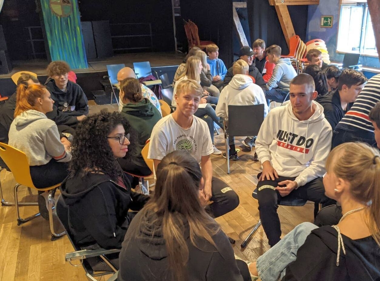 2 Sprachen - 1 Region - bszloebau.de