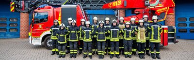 Bild der Meldung: 16 neue Feuerwehrmitglieder erfolgreich ausgebildet