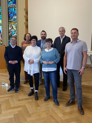 Unser Bild zeigt die Jury (v.l.): Michael Ziesecke, Pfarrerin Gisela Dittmer, Gabriele Helbig, Sebastian Morgner, Julia Concu, Bürgermeister Heiko Müller und Thomas Neugebauer.