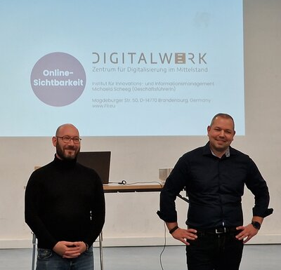 Sebastian Peschke und Alexander Skambath vom Digitalwerk Werder vermitteln anschaulich unterschiedliche Digitalisierungsthemen