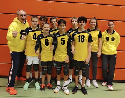 Foto zur Meldung: TV Zell erringt 4. Platz bei den Volleyball U16 Bezirksmeisterschaften in Offenburg