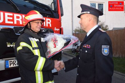Foto zur Meldung: Feuerwehrrente für Kameraden