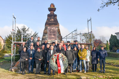 Foto zur Meldung: Erste Teileinweihung der Sanierung des Denkmals im Oberdorf von Kostebrau