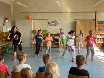 Meldung: Vorführung der Karate-Projektgruppe