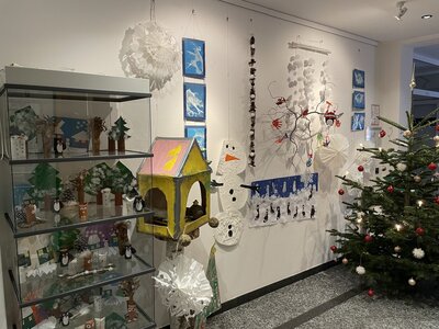 Ausstellung zur Weihnachts-und Winterzeit im Rathaus (Bild vergrößern)