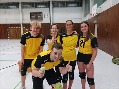 Erste Punkte für unsere Volleyballer-Quattro-Youngstars Team