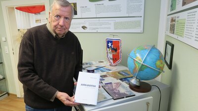 Wolfgang Nagorske präsentiert seinen Anwandter-Roman - natürlich in der Anwandter-Ausstellung im 