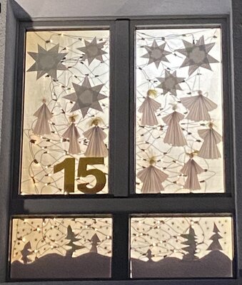 Adventsfenster Nummer 15 (Bild vergrößern)