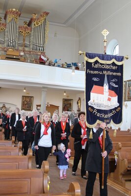 Vereinsleben in Prackenbach: Von Schützen, Frauen und Feuerwehrlern