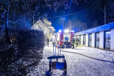 Feuerwehr bekämpft Heizungsbrand in Schreinerei (Bild vergrößern)