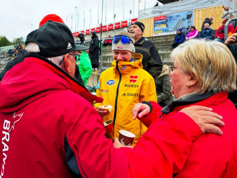 Gemeinsam beim Sommer Grand Prix in Klingenthal