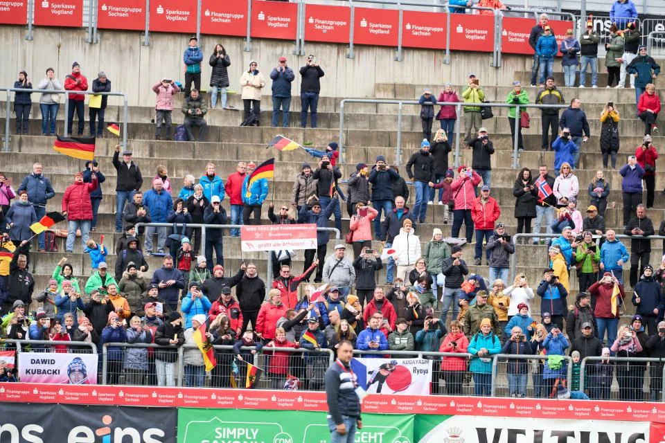 Gemeinsam beim Sommer Grand Prix in Klingenthal